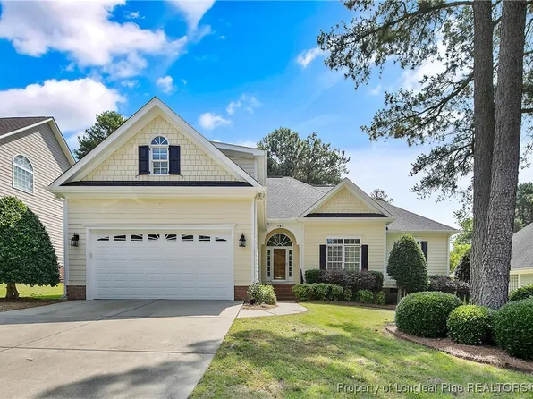196 Leaning Pine Cir, Spring Lake, NC 28390