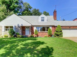 5 Lake Dr, New Hyde Park, NY 11040