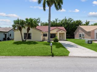 10526 NW 70th St, Tamarac, FL 33321