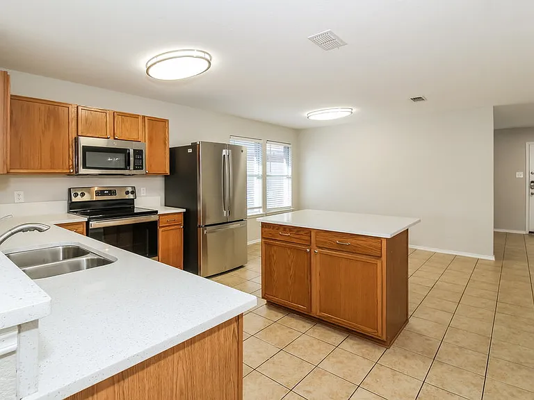 9104 Chisholm Trl — Photo 8