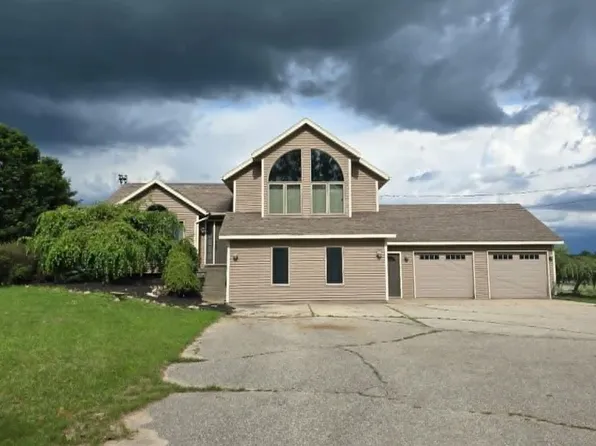 15530 Snauble Ave NE, Cedar Springs, MI 49319