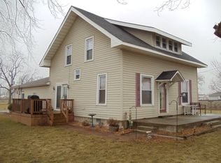 402 N Main St, Reynolds, IN 47980