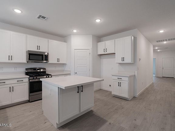 3rd image of 40405 W Chambers Drive