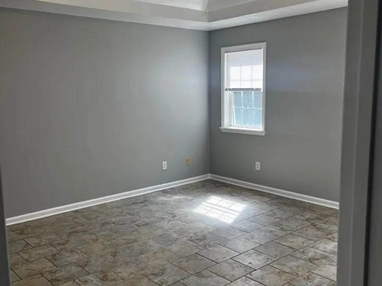 108 Crossfield Dr — Photo 8