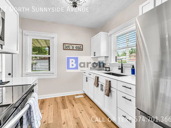 317 N Sunnyside Ave, South Bend, IN 46617