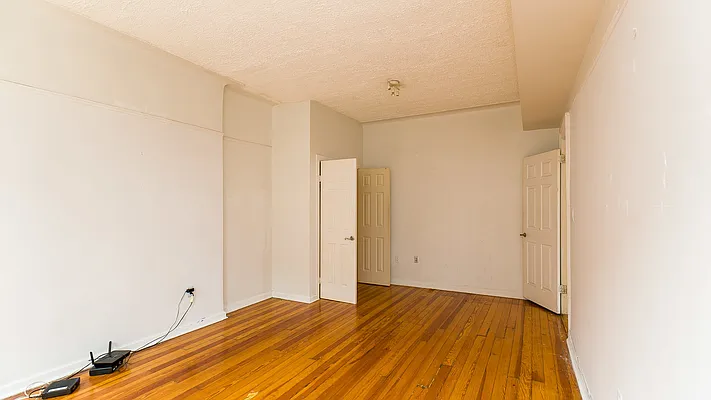 Rented by Nooklyn NYC LLC | media 30