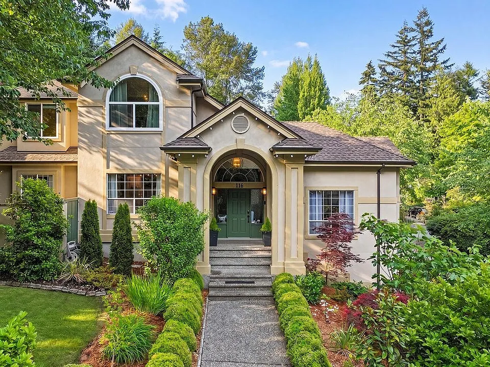 116 Parkside Dr