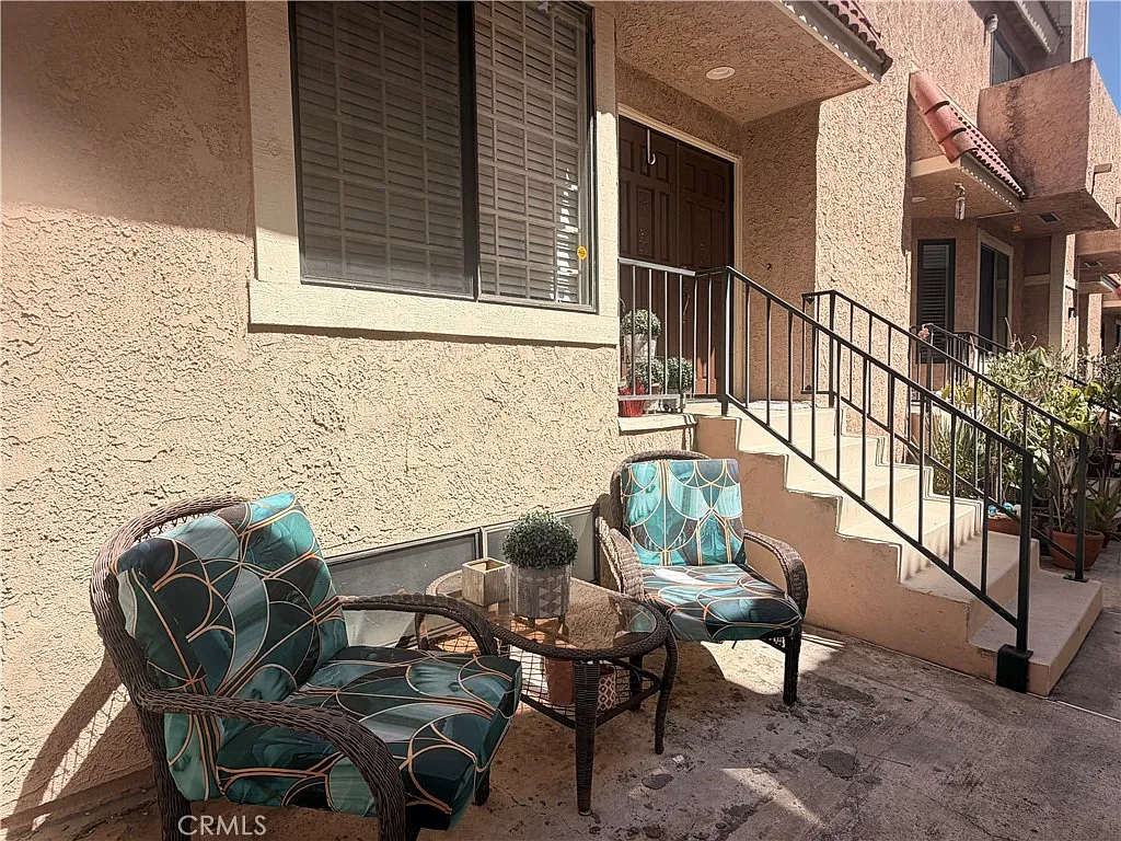3 bed, 2.5 bath, 1514 sqft, $3,390 — Photo 3