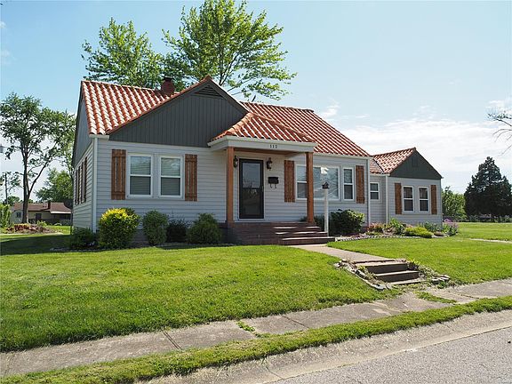 2nd image of 112 W Monroe Ave