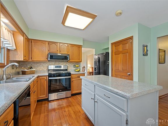 4th image of 5344 Barkwood Dr