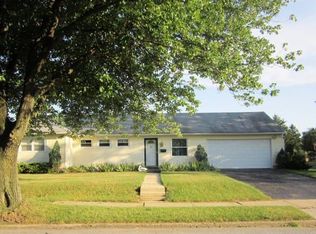 2335 Stonehenge Rd, Bethlehem, PA 18018