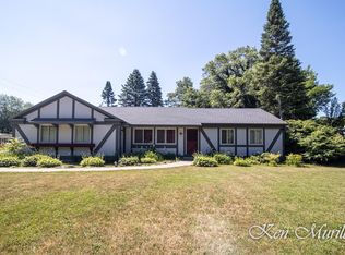 15640 Pruin St, Spring Lake, MI 49456