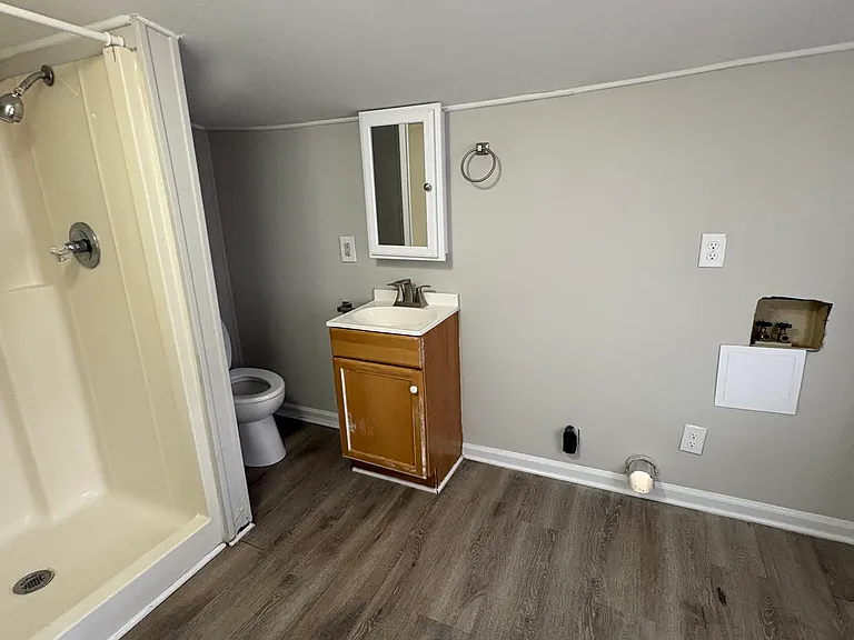 808 Brake St — Photo 7