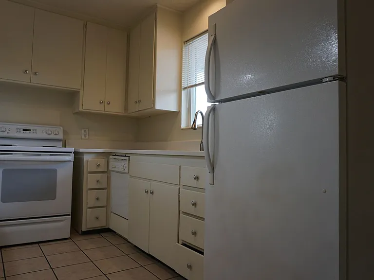 2564 S. 700 E. — Photo 20