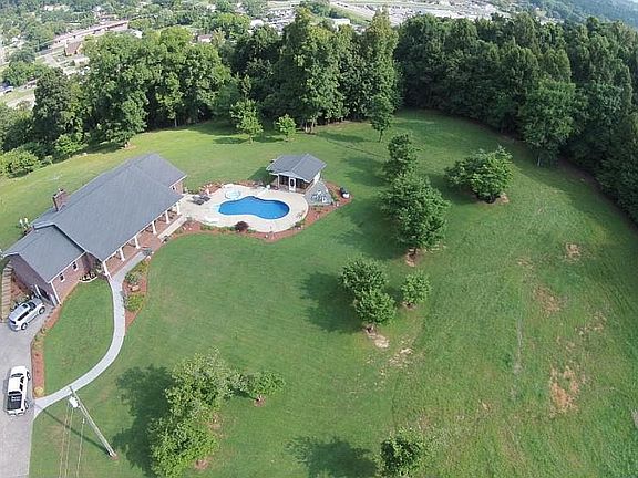 2nd image of 545 Sycamore Shoals Dr