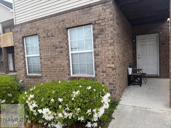 350 Beverly St APT 131, Hinesville, GA 31313
