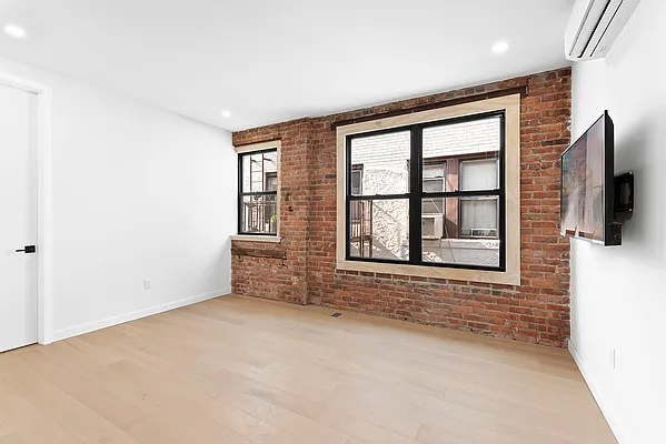 Rented by Fountain Realty Group | media 8