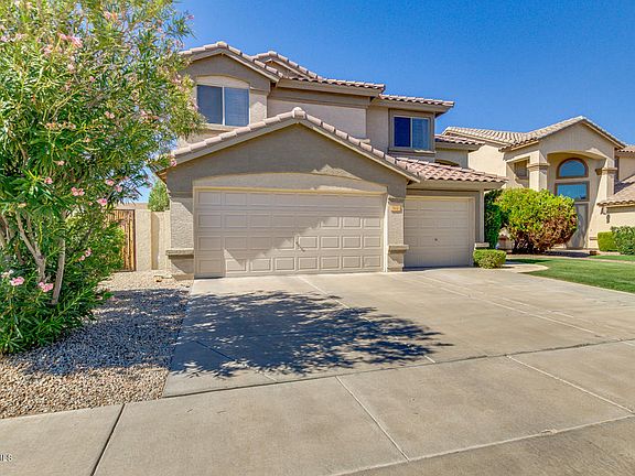 3rd image of 502 W Aloe Pl