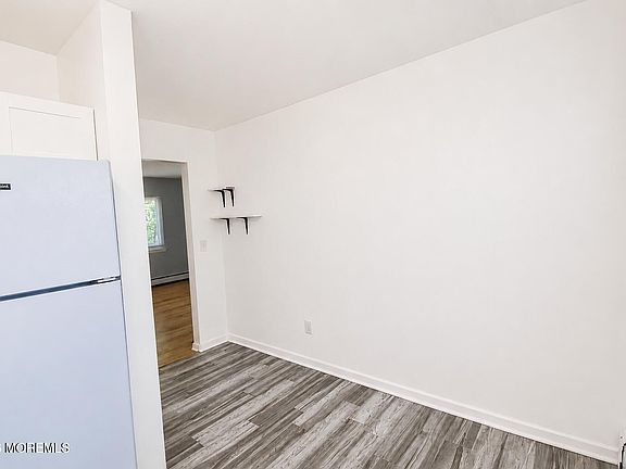 4th image of 165 Wyckoff Rd #B