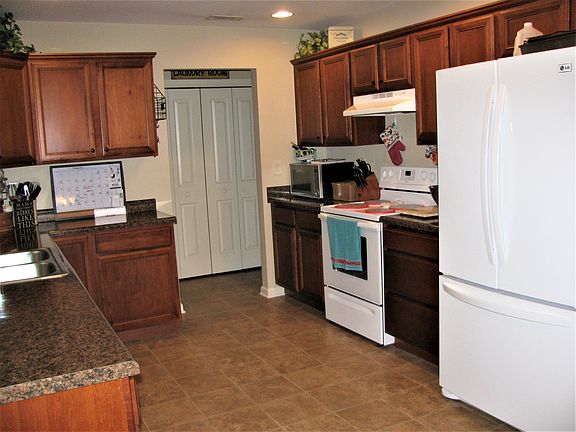 5th image of 751 Kline Dr