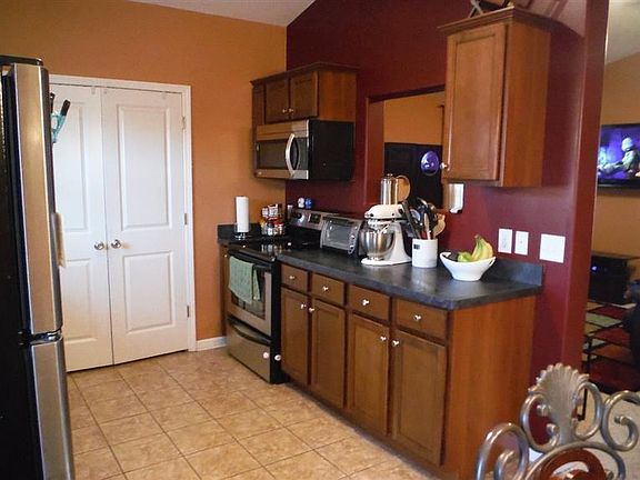 3rd image of 119 Bass Pond Glen Dr