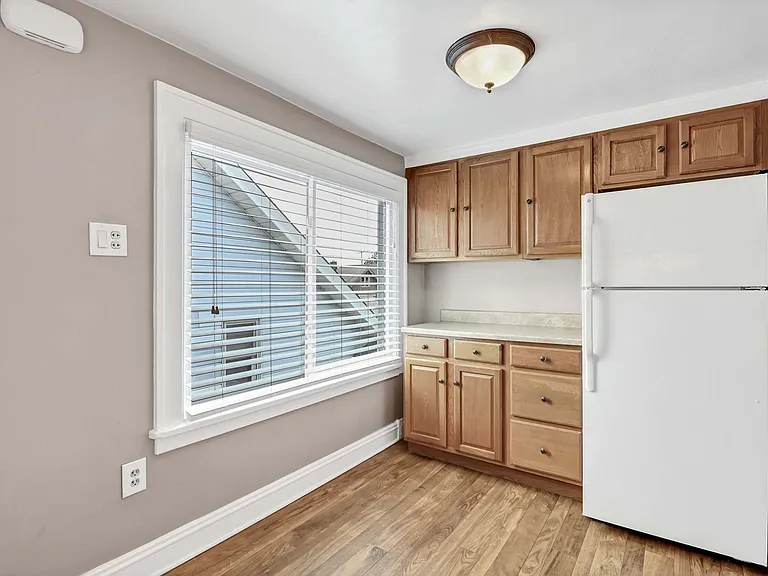 17316 Archdale Ave #3 — Photo 9