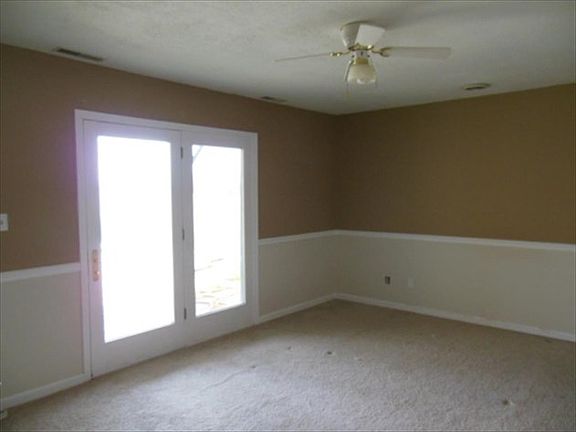 4th image of 125 Hanover Dr
