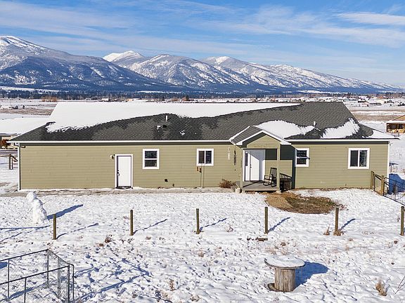 2nd image of 4279 Lily Ln