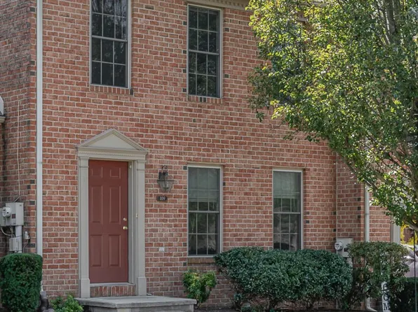 109 Hunters Ridge Dr, Harrisburg, PA 17110