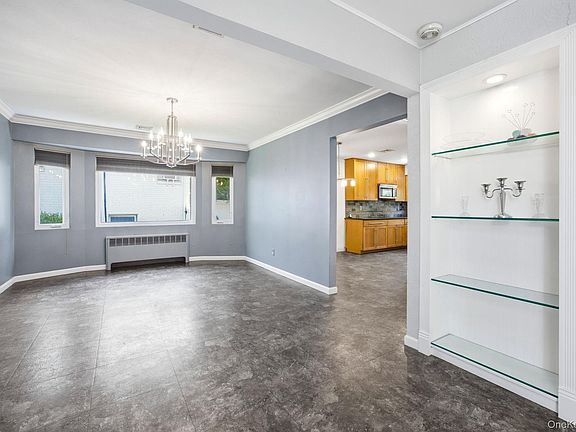 5th image of 27 Whittier Drive