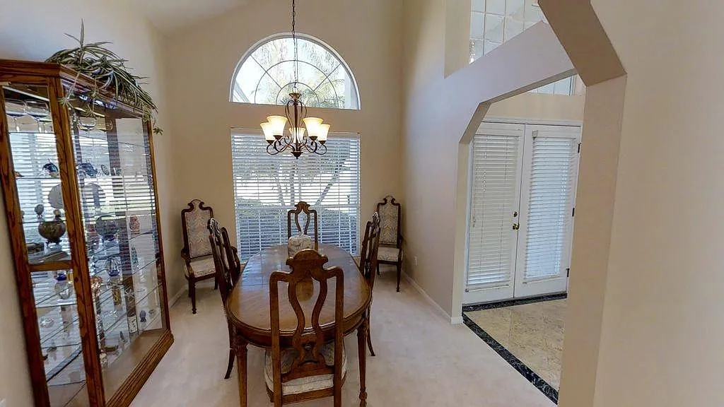 812 Palm Cove Drive — Photo 3