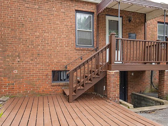 3rd image of 24471 Hawthorne Dr