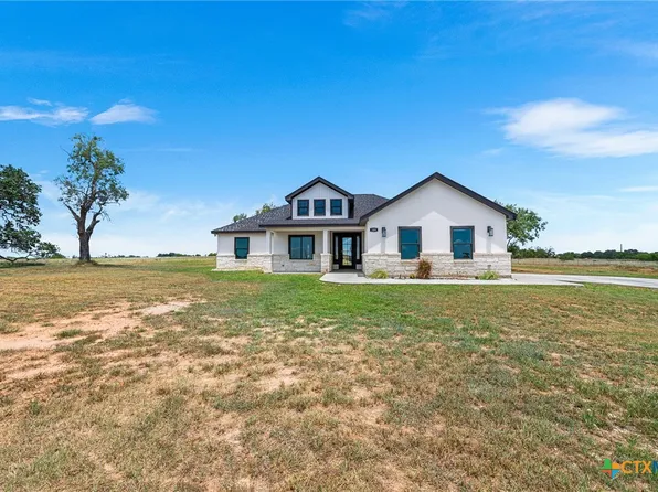 109 Hidden Hls, Floresville, TX 78114