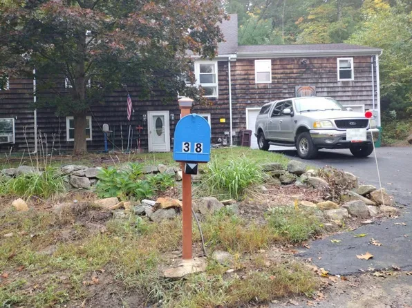 38 Dudley St, Woonsocket, RI 02895