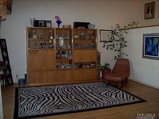 2nd image of 40 Belmont Dr W