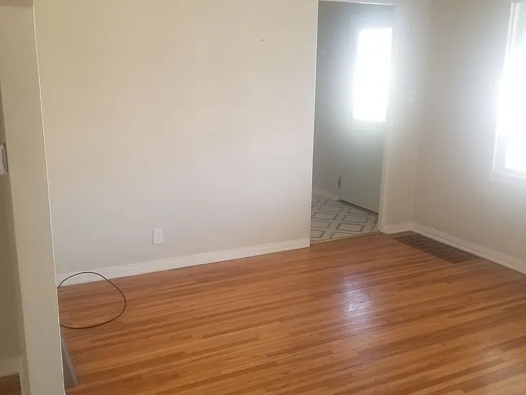 2221 Main St — Photo 33
