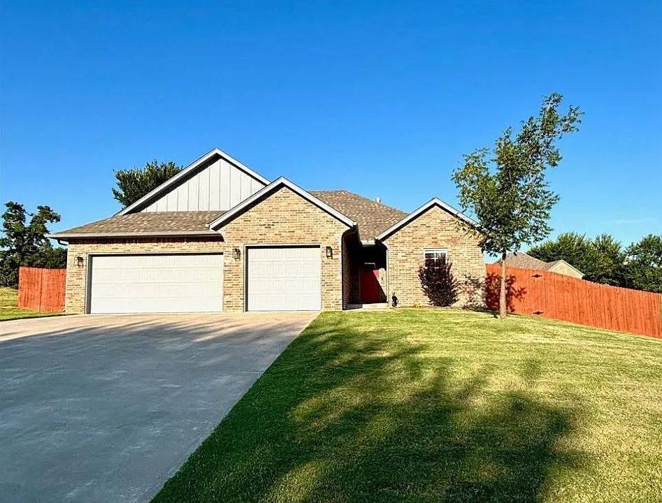 1st image of 2717 Hermoso Cir