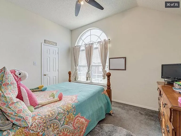 Windcastle Dr — Photo 30