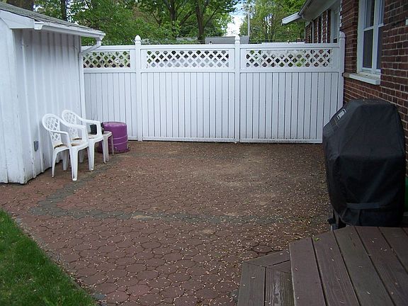 3rd image of 37 Bullard Ct