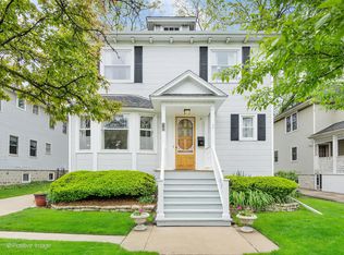 30 N Lincoln Ave, Lombard, IL 60148