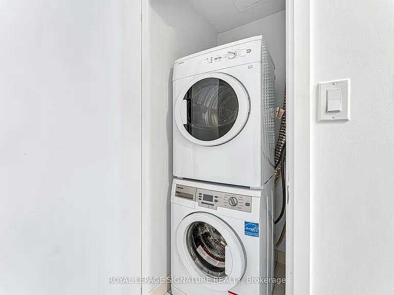 27 Bathurst St #519 — Photo 15