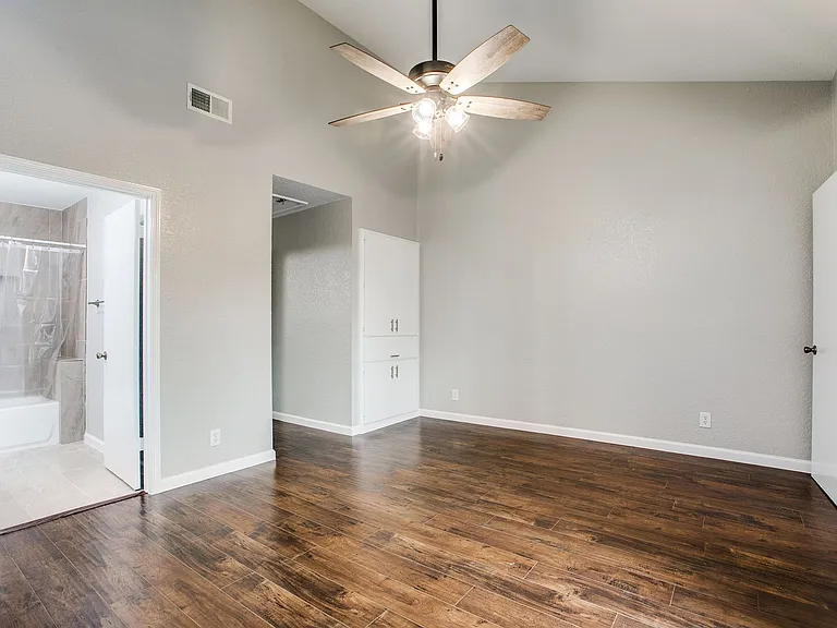11815 Vance Jackson Rd #606 — Photo 9