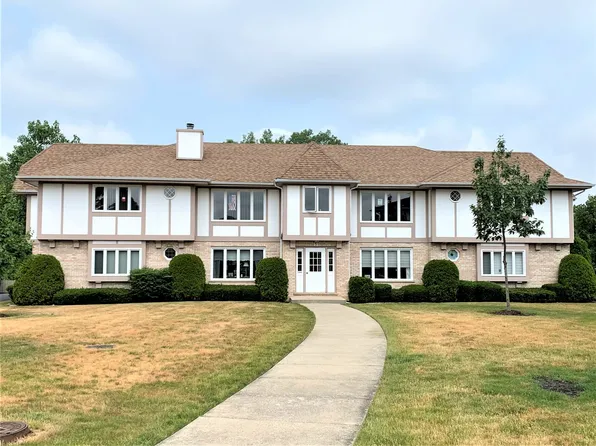 5 Saint Moritz Dr Unit 102, Palos Park, IL 60464