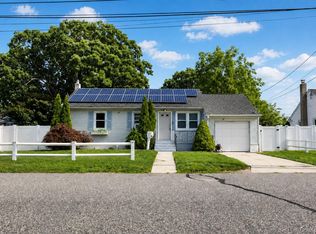 132 48th Street, Lindenhurst, NY 11757