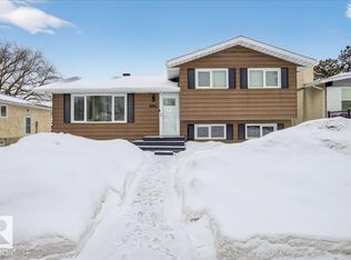 8804 38th Ave NW, Edmonton, AB T6K0E6