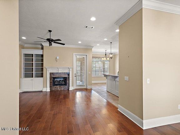 3rd image of 229 Grace Dr
