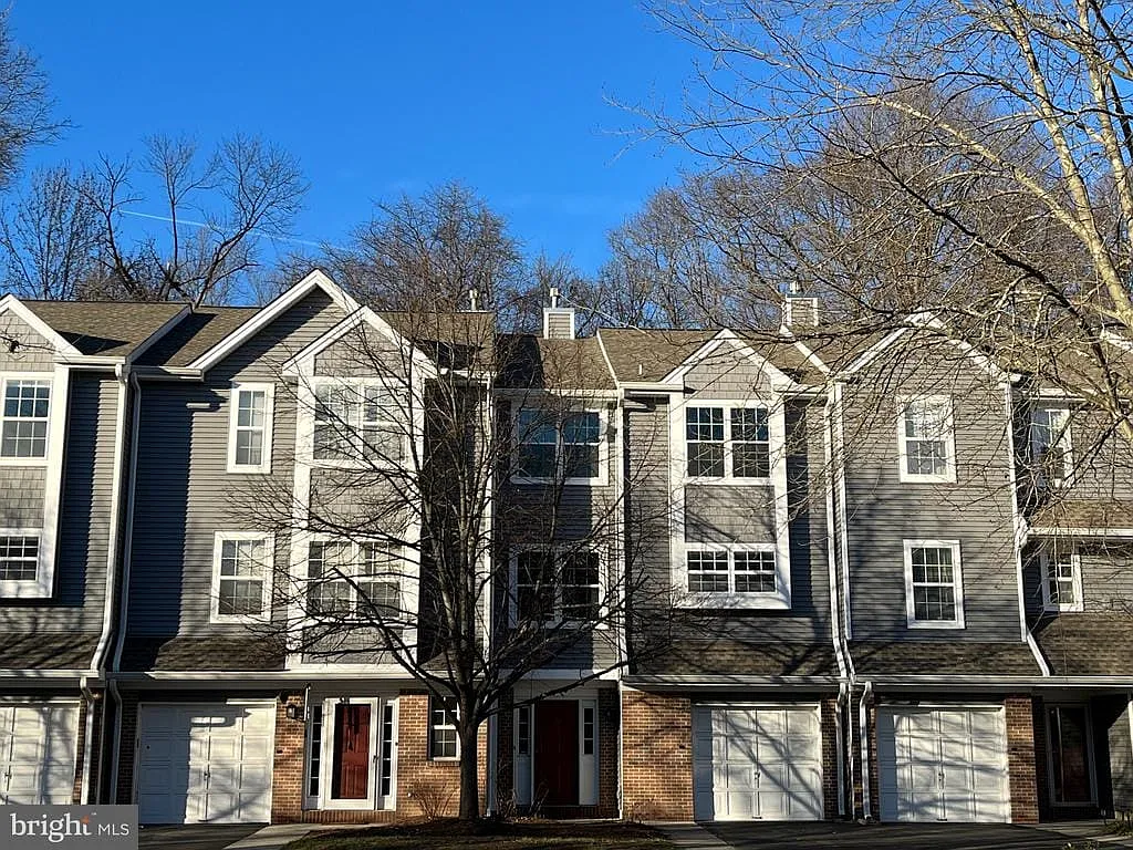2 bed, 2.5 bath, 1587 sqft, $3,100 — Photo 1