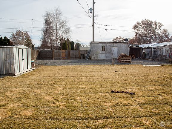 3rd image of 1244 E Spruce Street