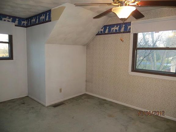 4th image of 399 W Broadway Hwy
