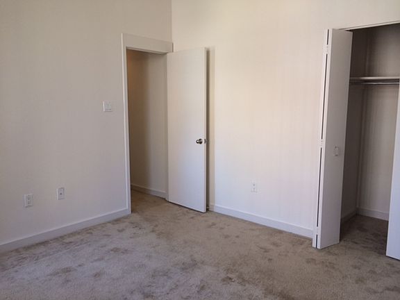 5th image of 24-30 S Bank St #201